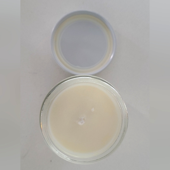 Lavender & Orange Aromatherapy Candle Brand New - Picture 3 of 3